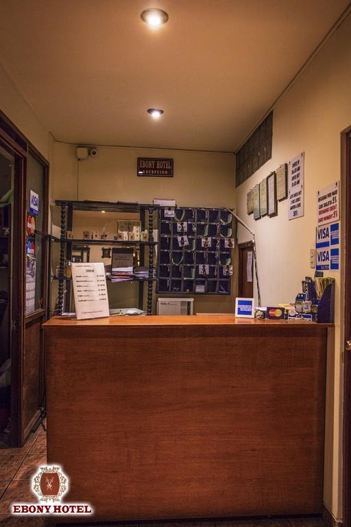 Ebony Hotel Уарас Екстер'єр фото
