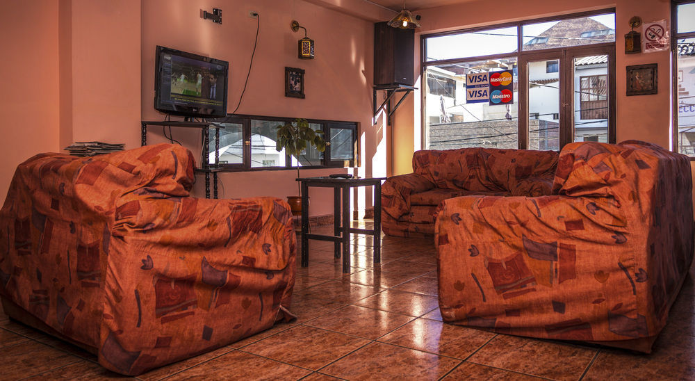 Ebony Hotel Уарас Екстер'єр фото
